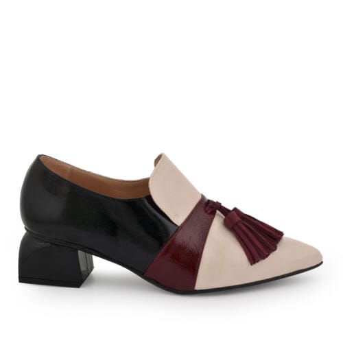 zapato de charol con borlas de mujer zapatos exclusivos mujer paparazzo zapateria valladolid