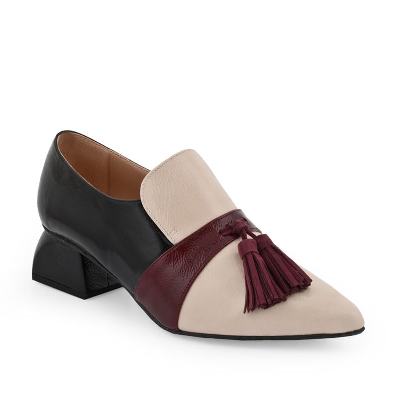 zapato de charol con borlas de mujer zapatos exclusivos mujer paparazzo zapateria valladolid